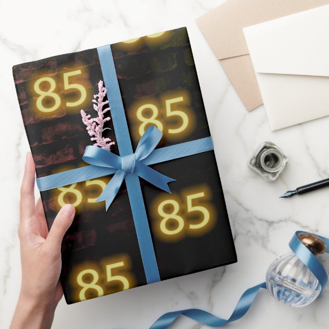 Födelsedag Neon 85-tecken på Brick Presentpapper (Gifting)