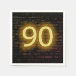 Födelsedag Neon 90 - skylt på brickmuren Pappersservett