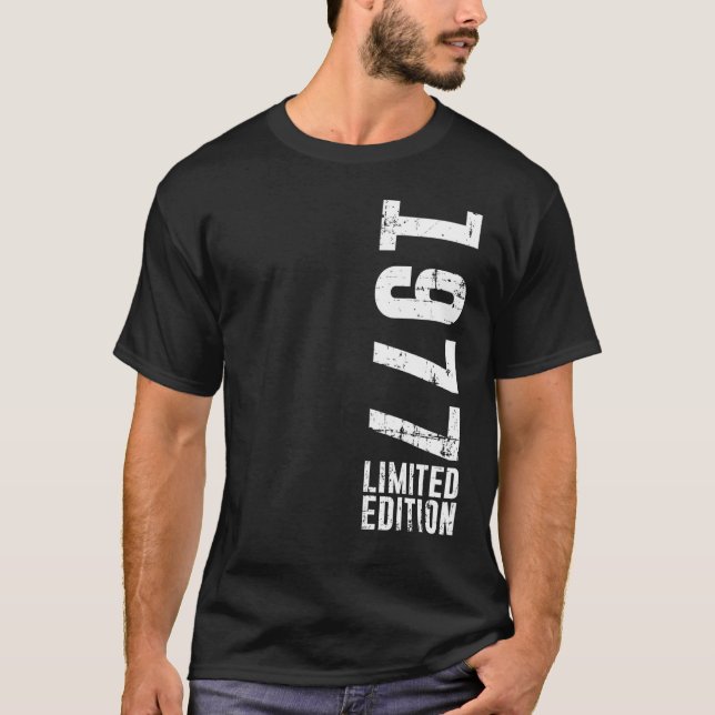 Födelsedag  Och Vintage 1977 T Shirt (Framsida)