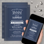 Födelsedag Surprise Party Elegant Navy Blue & Whit Inbjudningar<br><div class="desc">Kan du behålla en hemlighet? Familjen och vännerna i inbjudan till en elegant och en spännande överraskning på födelsedagskalender med inbjudningar till anpassningsbarnas marinblå och vita partier. Alla formuleringar i den här mallen är enkla att anpassa, inklusive meddelandet "Shhh!! "Det är en SURPRISE." Utformningen har ett modernt, strippat gräns på...</div>