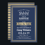 Födelsedag Surprise Party Navy Blue, White and Gul Spara Datumet<br><div class="desc">Kan du behålla en hemlighet? Familjen och vännerna i inbjudan till en elegant och en spännande överraskning av födelsedagen med anpassningsbar marin blå, vit och faux guld-folie sparar datuminbjudningarna. Alla formuleringar i den här mallen är enkla att anpassa, inklusive meddelandet "Shhh!! "Det är en SURPRISE." Utformningen har en modern stripe-gräns,...</div>