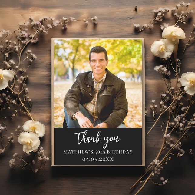 Födelsedag svart vit foto enkel design tack kort (Skapare uppladdad)