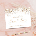 Födelsedag vit guld glitter spara datumet meddelande vykort<br><div class="desc">Ett giftigt och trendig Spara datumkortet för en 40:e (eller någon annan ålder) födelsedagsfest. En snyggt vit bakgrund som dekoreras med faux guld glitter damm. Anpassa och lägg till datum och namn och text. Golden färgad brev. Texten: Spara datumet skrivs med ett stort trendig-handskript i stil. Bakåt: vit bakgrund, vykortsdesign....</div>