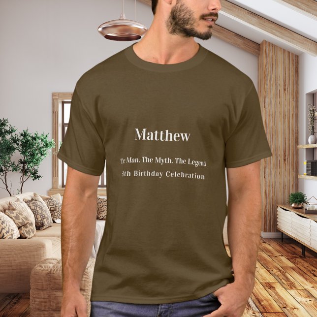 Födelsedagarens myt legend namn roligt brun t shirt (Skapare uppladdad)