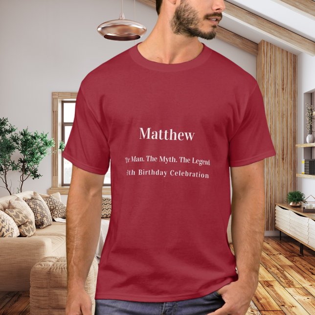 Födelsedagarens myt legend namn roligt röd t shirt (Skapare uppladdad)