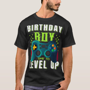 Födelsedagartid för att jämna upp den vackra vi t shirt