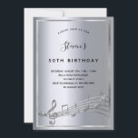 Födelsedagen silver musik noter inbjudningar<br><div class="desc">Ett trendig,  modernt 50:e födelsedagsfest inbjudan-kort. En faux silver-tittar bakgrund,  med ram och musik noter,  svart färgad brev. Anpassa och lägg till information om namn och party.</div>