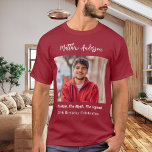 Födelsedagens fotoman myt legend namn roligt röd t shirt<br><div class="desc">För en röd t-shirt. Anpassa och lägg till ett eget foto av födelsedagspojken/mannen. Anpassa och lägg till namn,  40 år och en text. Text: Mannen,  myten,  förklaringen..</div>