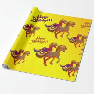 Födelsedaghäst som slår in papper presentpapper