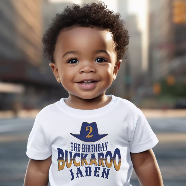 "Födelsedags Buckaroo" Cowboy Western Barn Födelse T Shirt ("The birthday buckaroo" customizable birthday t-shirt cowboy birthday party theme western cowboy hat)