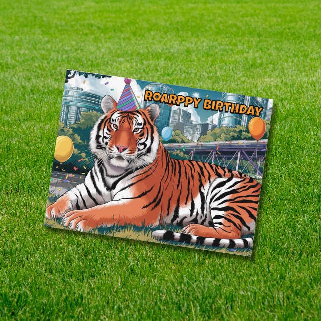 födelsedags hatt på sig bengalisk tiger liggande vykort (Skapare uppladdad)