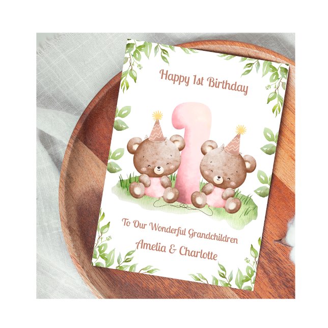 Födelsedags kort för tvillingflickor 1 år med tedd (Skapare uppladdad)