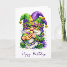 Födelsedags Mardi Gras Tomte som äter King Cake