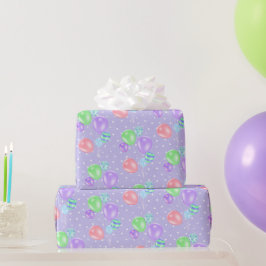 Födelsedagsballonger på prickig presentpapper