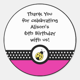 Födelsedagsfest av små skidburkar gynnar runt klistermärke