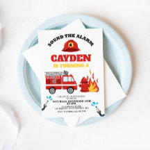 Födelsedagsfest för brandbekämpare i brandbilar