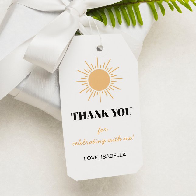 Födelsedagsfest för Märkrn kring Sol Tack, första  Presentetikett (Skapare uppladdad)