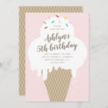 Födelsedagsfest för rosa av isgräddkonbarn