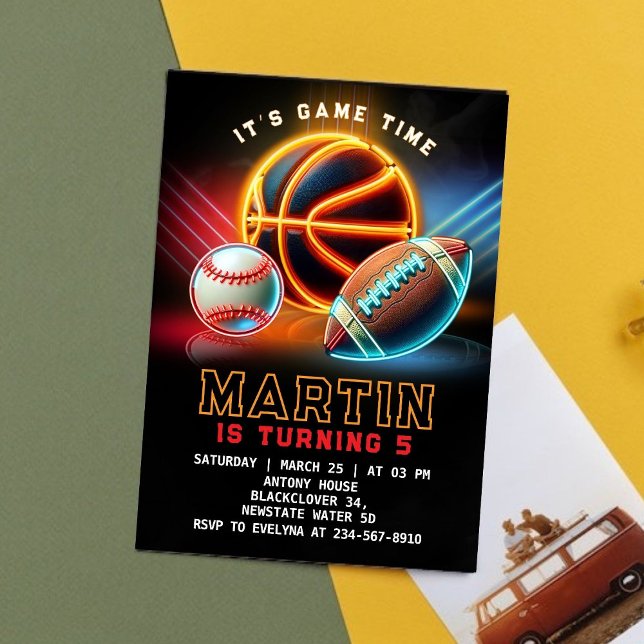 Födelsedagsfest för sportspelstid inbjudningar (Zazzle Sport Game Time Birthday Party Invitation)