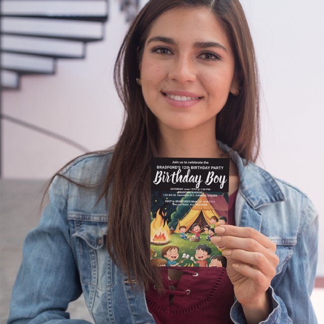 Födelsedagsfest med lägereld Inbjudan till sammank (Skapare uppladdad)