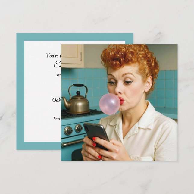Födelsedagsfest Retro Kvinna Skickar Textmeddeland Inbjudningar (Fram/baksida)
