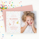 Födelsedagsfesten Budget Sprinkles Kids Photo Inbjudningar<br><div class="desc">Ett litet barnfoto födelsedagsfest inbjudan med regnbågssprinkler,  hög ålder för namn och personlig och party.</div>