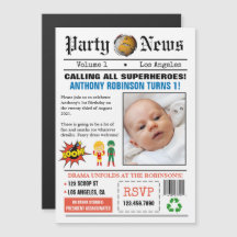 Födelsedagsfesten Foto av tidningspapper Superhjäl