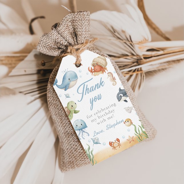 Födelsedagsfirande för havsdjur under havet presentetikett (Skapare uppladdad)