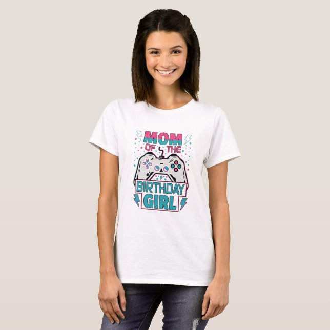 Födelsedagsflickans mamma Gaming T-Shirt (Hel framsida)