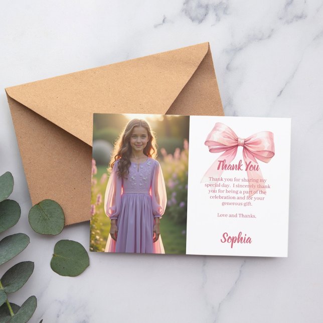 Födelsedagsfoto flicka rosa rosett vit tack kort (Skapare uppladdad)