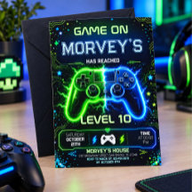 Födelsedagsinbjudan för en grön gamer