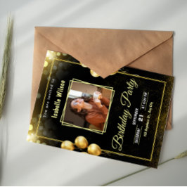 Födelsedagsinbjudan i guldpräglad folie för jubila inbjudningar