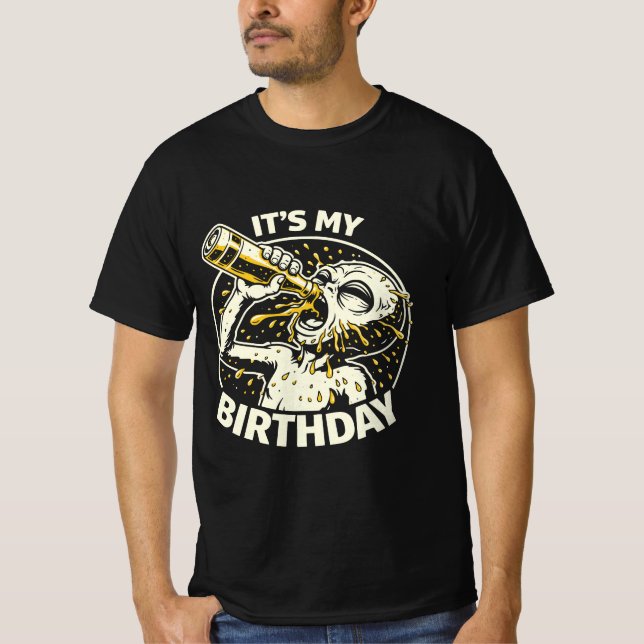 Födelsedagsölknuggande utomjording t shirt (Framsida)