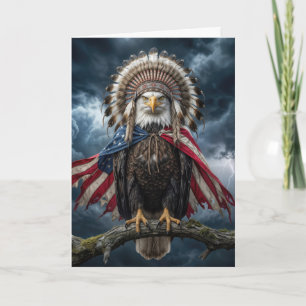 Födelsedagsörn som bär en amerikansk flaggcape kort