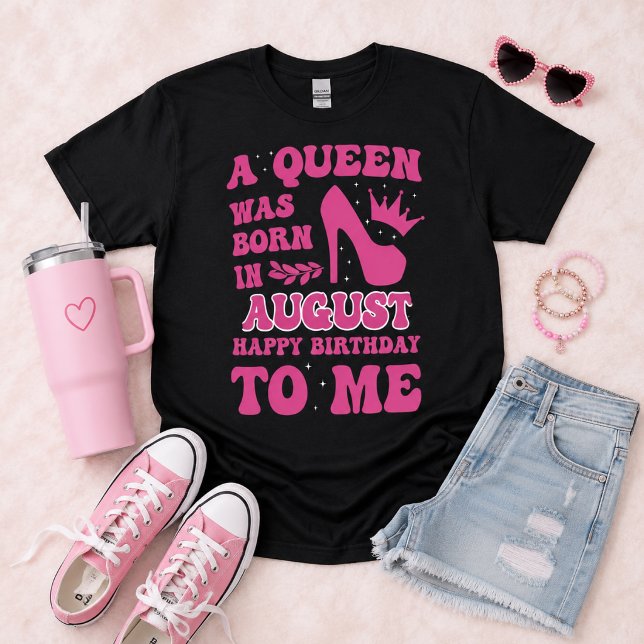 Födelsedagspresent till Augusti Födelsedagsflicka  T Shirt (Skapare uppladdad)