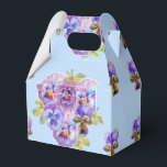 Födelsedagspresentask i shabby blue violblomma presentaskar<br><div class="desc">Shabby chic blå viol prick viol blomsterlig tefiradstårtsask. Designad utifrån en av mina akvarellmålningar.</div>