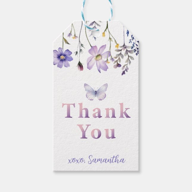 Födelsedagspresenttagg med fjäril och lila vildblo presentetikett (Framsidan)