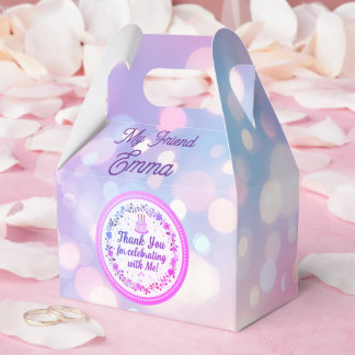Födelsedagstårta med blomsterkrans "Tack" presenta Presentaskar