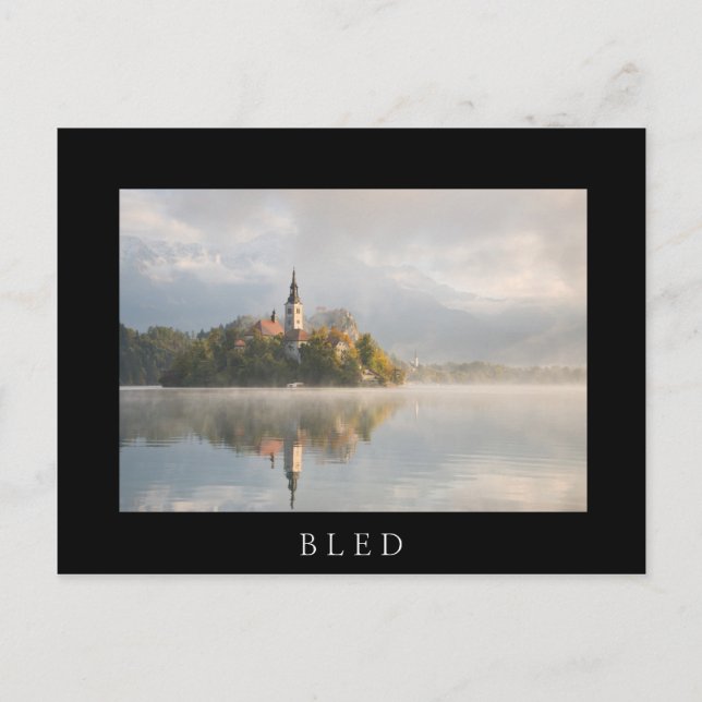 Foggy Bled Sjö soluppgång i Slovenien på hösten Vykort (Framsida)