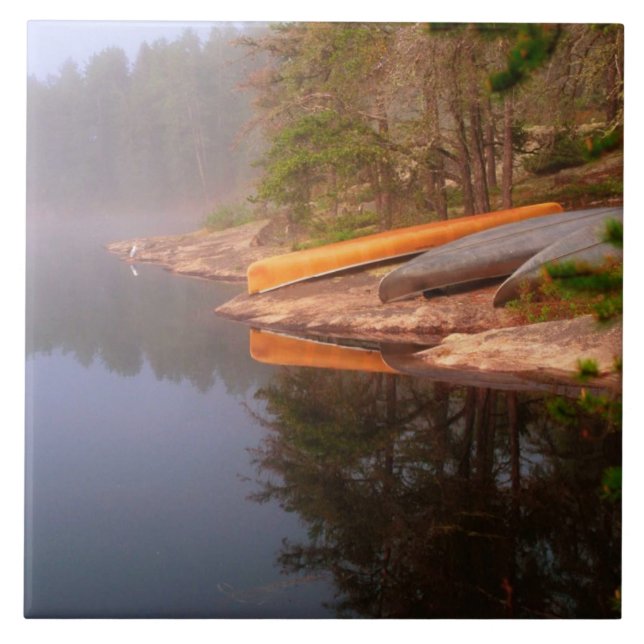 Foggy Canoe Campsite, Sjö Kawnipi Kakelplatta (Framsidan)