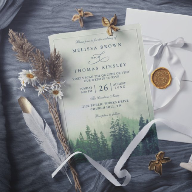 Foggy Green Mountain Pines Rustic QR Code Wedding Inbjudningar (Skapare uppladdad)