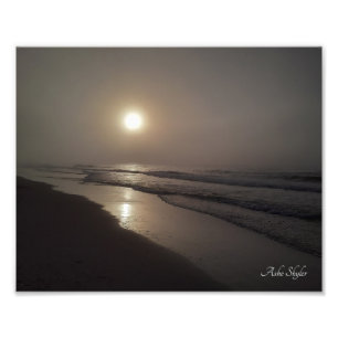 Foggy Morgon på Beach Photo Print Fototryck
