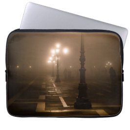 Foggy Piazza San Marco, Venedig Laptop Fodral