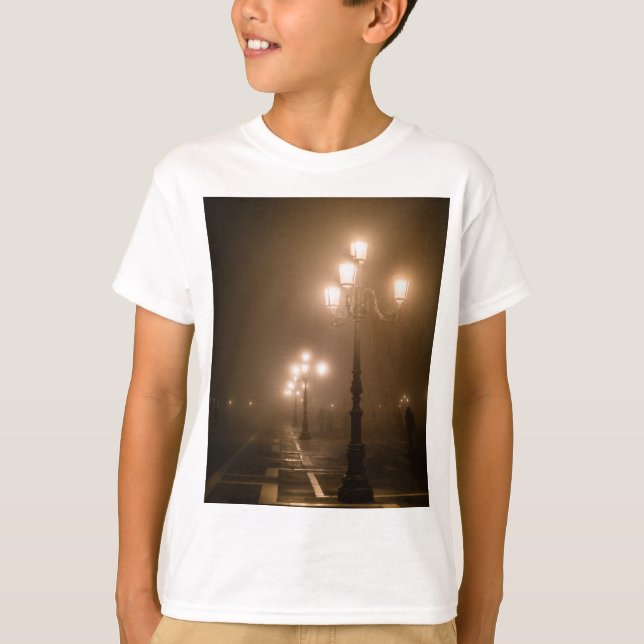Foggy Piazza San Marco, Venedig T Shirt (Framsida)