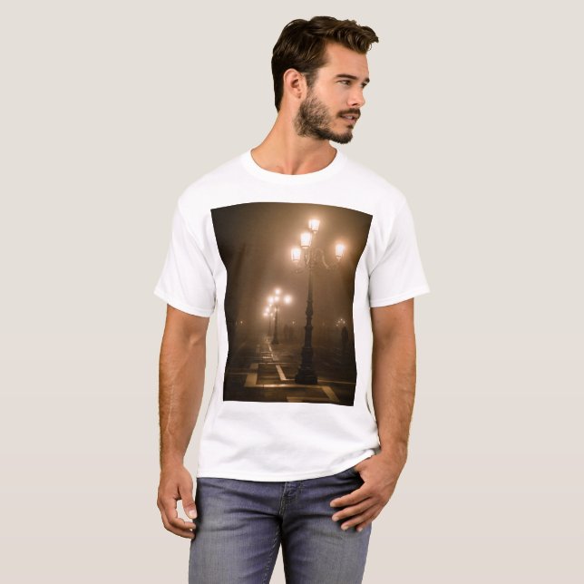 Foggy Piazza San Marco, Venedig T Shirt (Hel framsida)