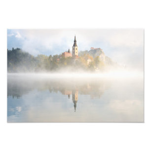 Foggy sunrise vid Sjö Bled Fototryck