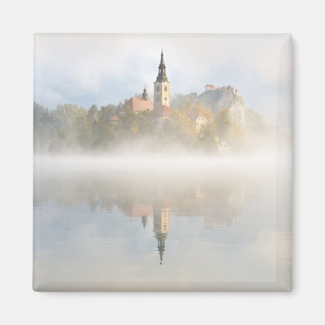 Foggy sunrise vid Sjö Bled Magnet (Framsidan)