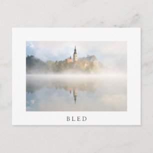 Foggy sunrise vid Sjö Bled Vykort