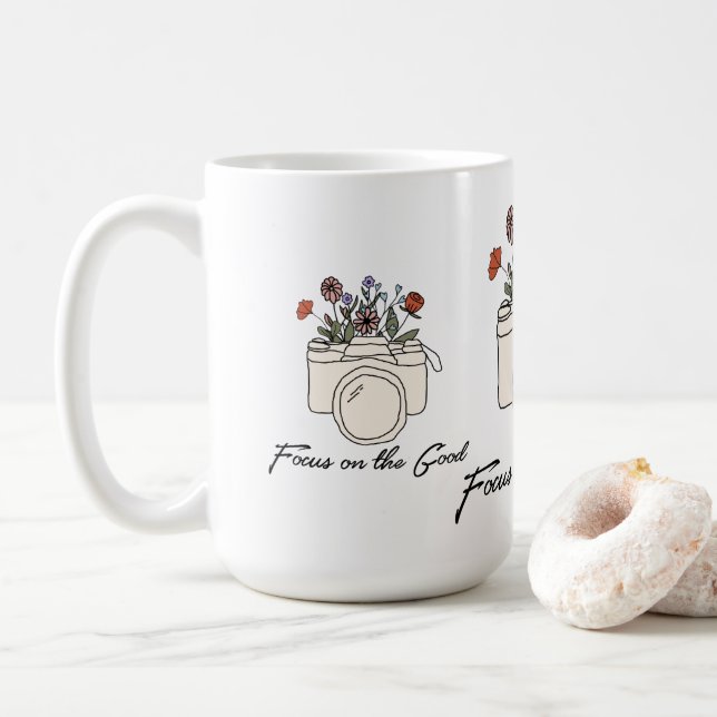 Fokusera på Bra kamera och blommor Kaffemugg (Med munk)