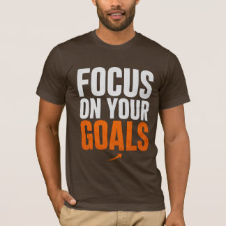 FOKUSERA PÅ DINA MÅL – Motivational Typography Män T Shirt